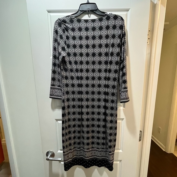 NWOT White House Black Market Dress, Size Medium - Picture 2 of 4